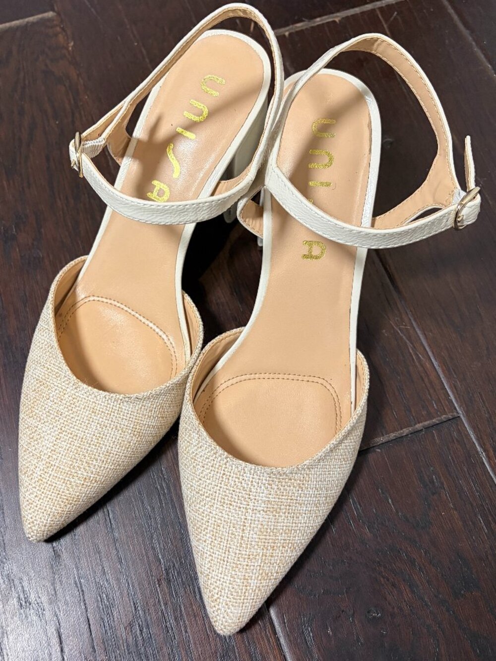 Unisa White Cream Tweed Pointed Toe Ankle Strap Block Heel Chunky Shoes Size 8.5